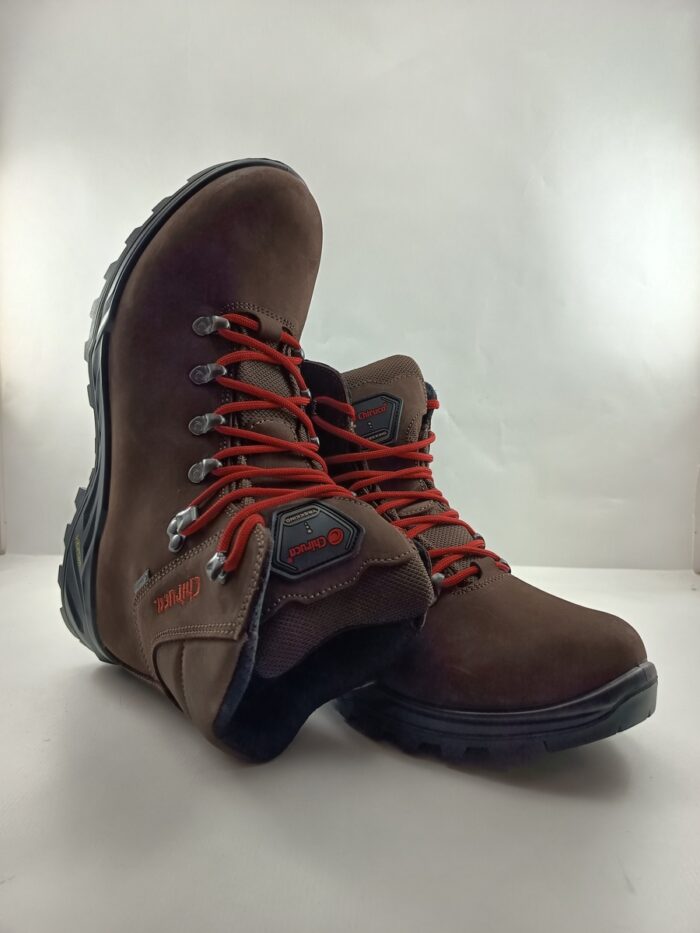 Bota treeking de noubouck gore-tex marron con cierre de cordon, Chiruca mod. Cares