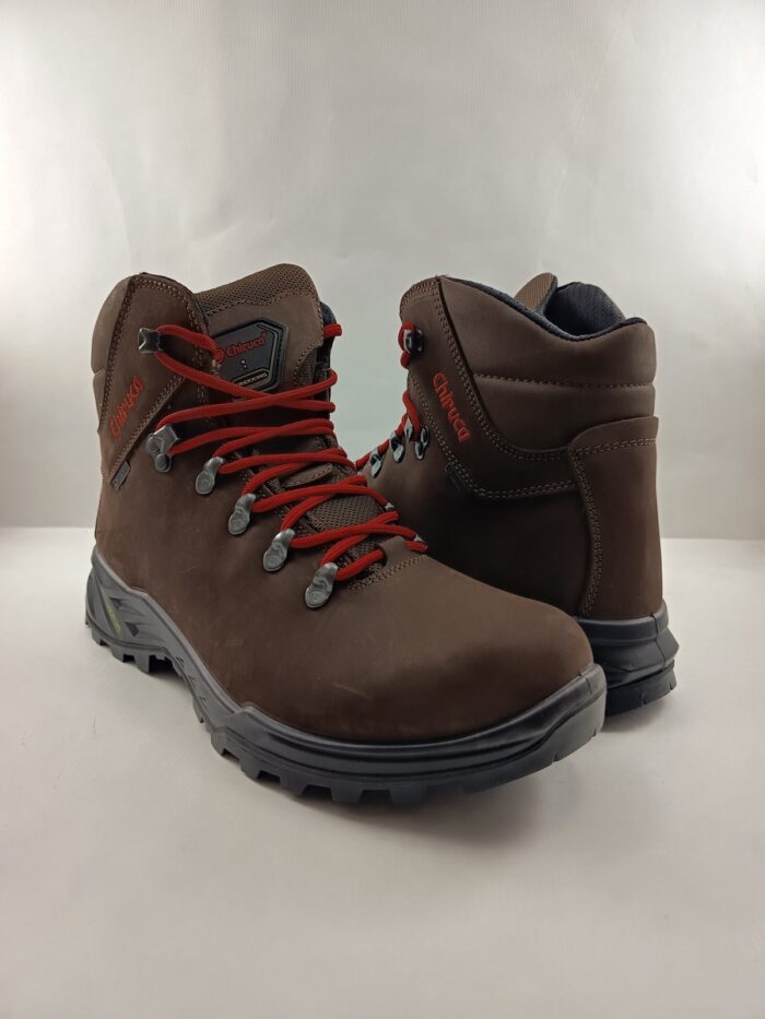 Bota treeking de noubouck gore-tex marron con cierre de cordon, Chiruca mod. Cares - Imagen 3