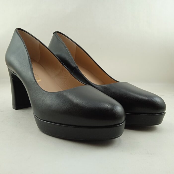 Zapato de vestir tipo salon negro de piel sin cierres, Unisa mod. Mareli - Imagen 2