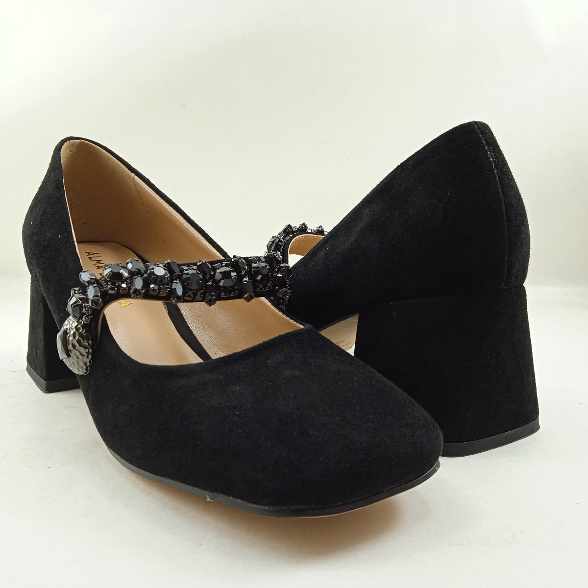 Zapato de vestir tipo mercedes en charol negro, con cierre de hebilla en empeine, Alma en Pena mod. AP-211 - Imagen 3