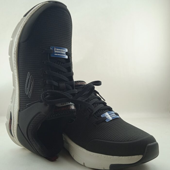 Deportivo negro con cierre de cordon, Skechers mod. 232200