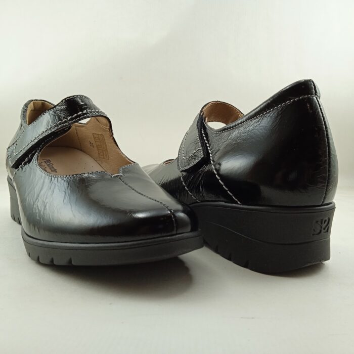 Mercedes de piel negra con cierre de velcro, Naturpie mod. 235957 - Imagen 3
