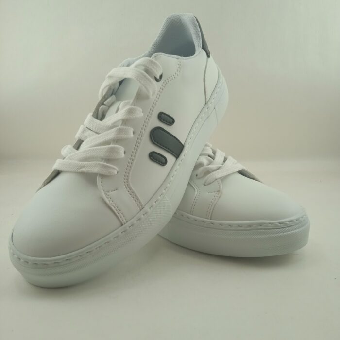 Semi-sport de piel blanca con cierre de cordon, Vegtus mod. Nopal