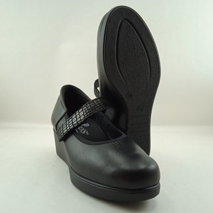 Semi-sport de piel negro con cierre de velcro, Pinoso's mod. 8315 - Imagen 4