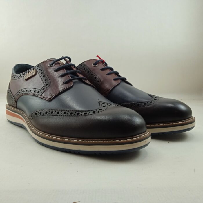 Zapato de vestir de piel marron con cierre de cordon, Pikolinos mod.4191c1