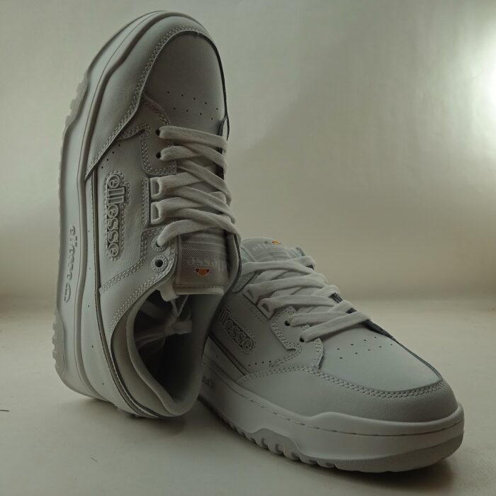Semi-sport de piel blanca con cierre de cordon, Ellesse mod. SHSF0704