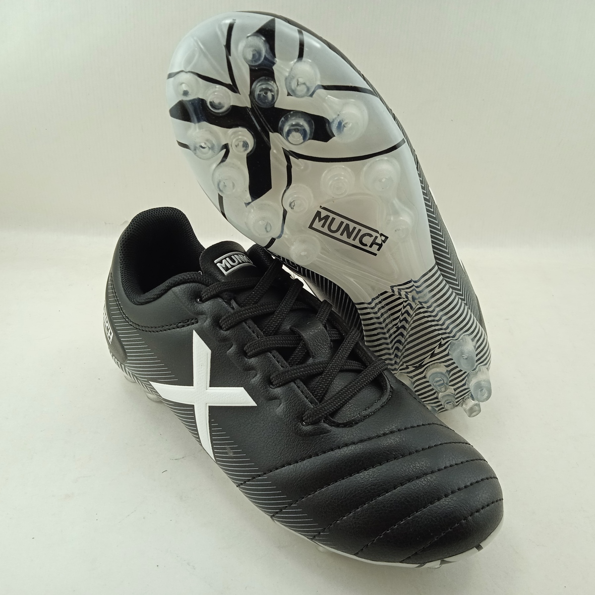Deportivo de futbol en piel negra con cierre de cordon, Munich mod. 1469301 - Imagen 4