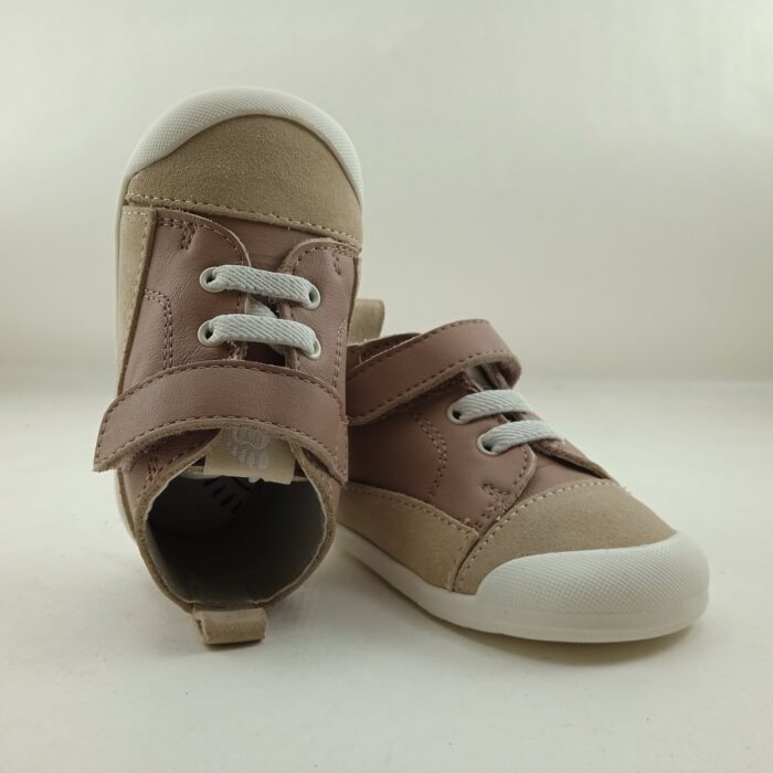 Semi-sport de piel rosa con cierre de velcro, Mustang kids mod. 48852