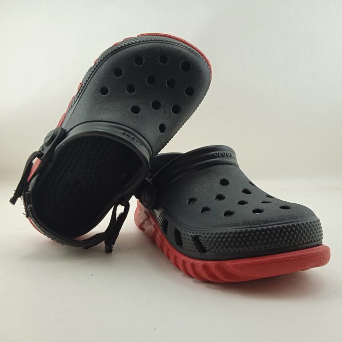 Croc sintetico negro sin cierres, Croc mod. 208774