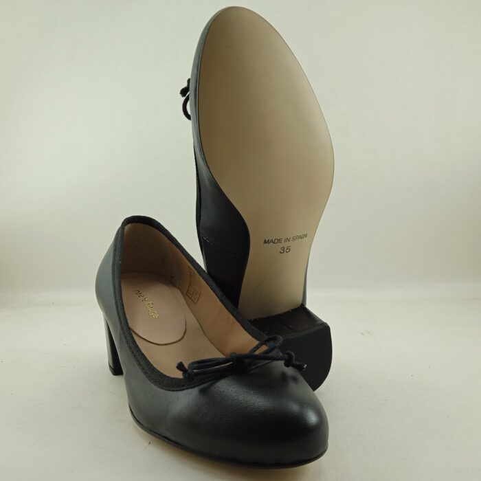 Zapato de piel negra sin cierres, Helene rouge mod. Alda - Imagen 3