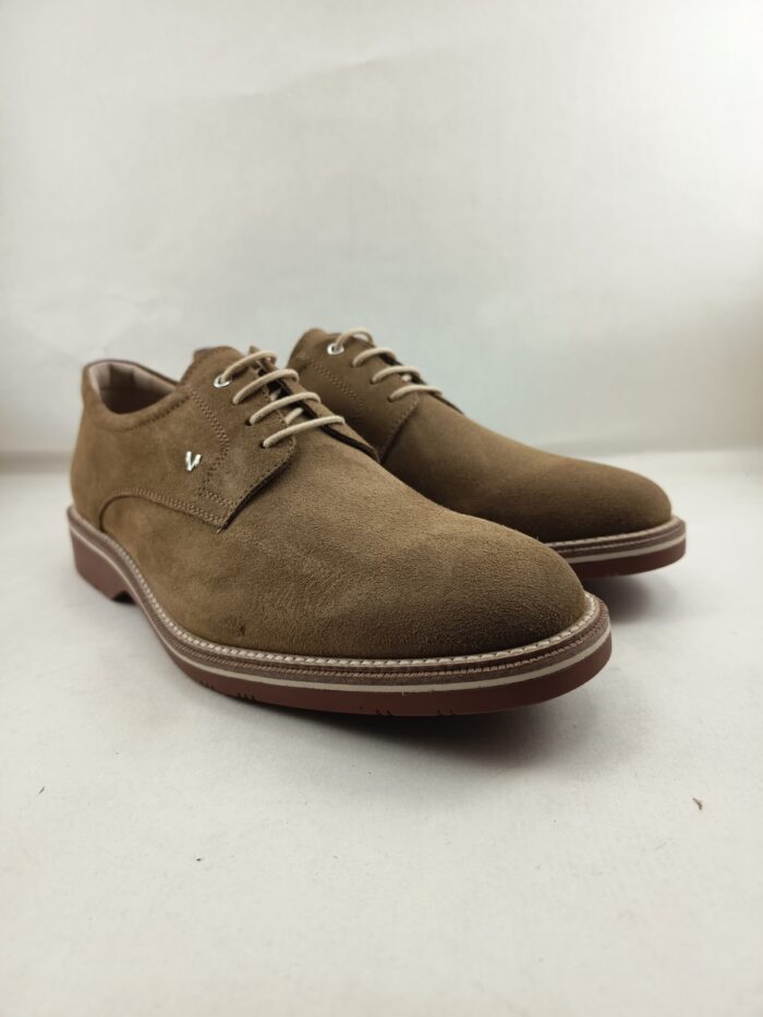 Zapato de vestir de ante camel con cierre de cordon, Martinelli mod. 2889W