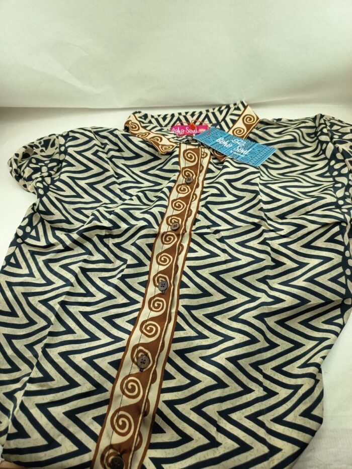 Blusa sintetica multicolor con cierre de botones, Tantrend mod. 920027