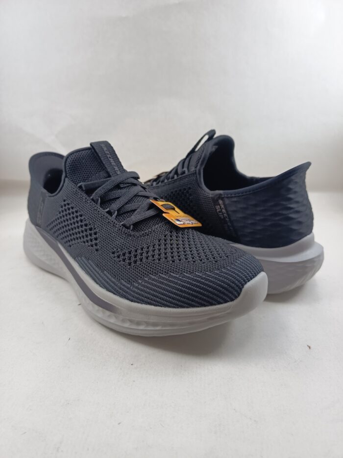 Semi-sport sintetico negro sin cierres modelo slip-ing, Skechers mod. 210810 - Imagen 2