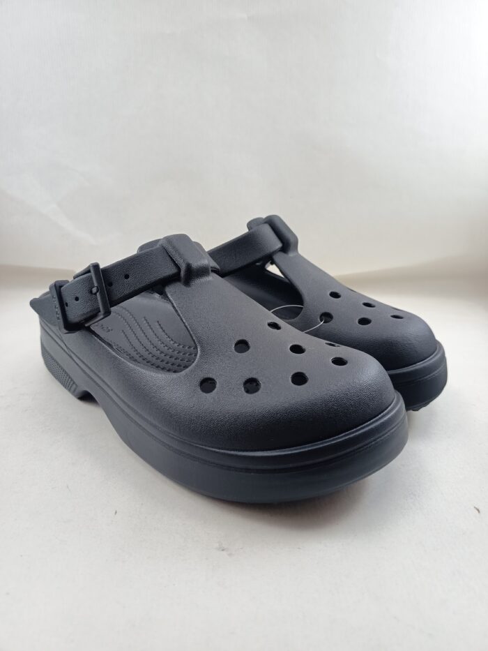 Croc clasico mary jane sintetico negro con cierre de hebilla, Croc mod. 210581