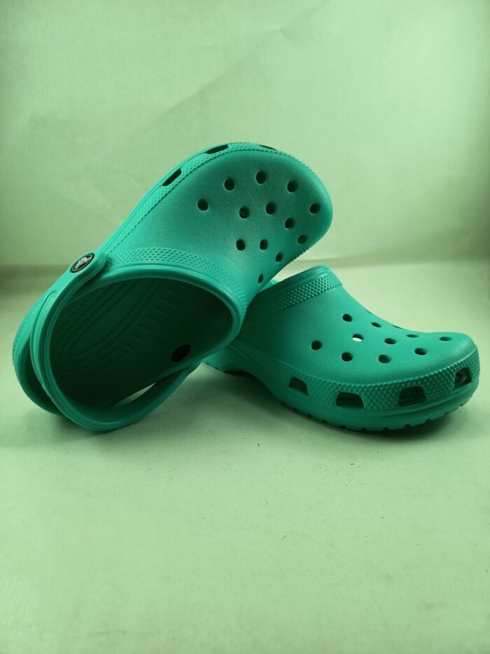Croc classico verde sin cierres y tira trasera, Croc mod. 10001