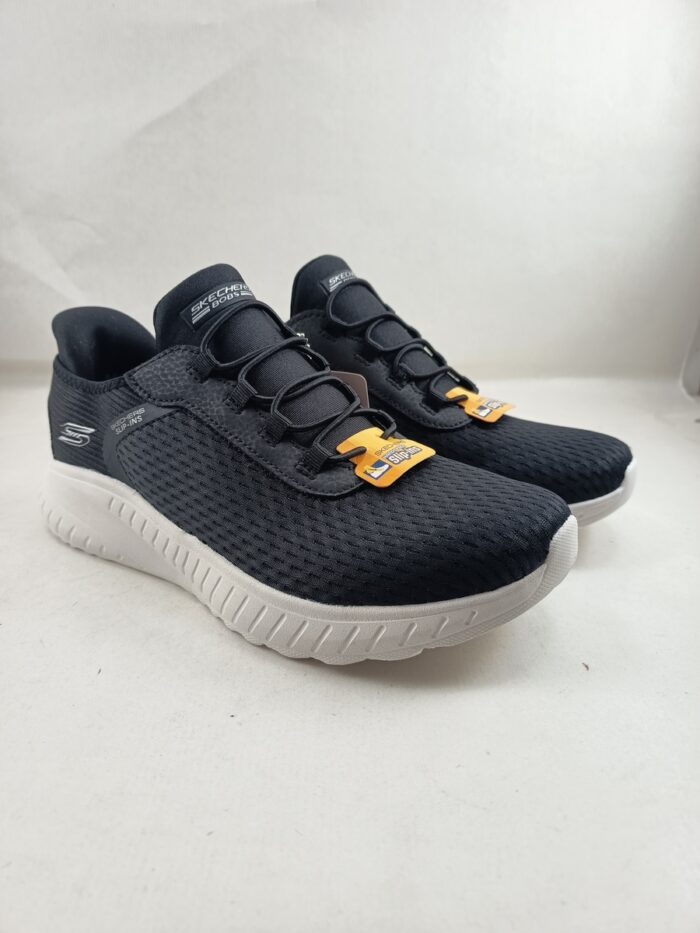 Semi-sport sintetico negro sin cierres, modelo sliping, Skechers mod. 117504