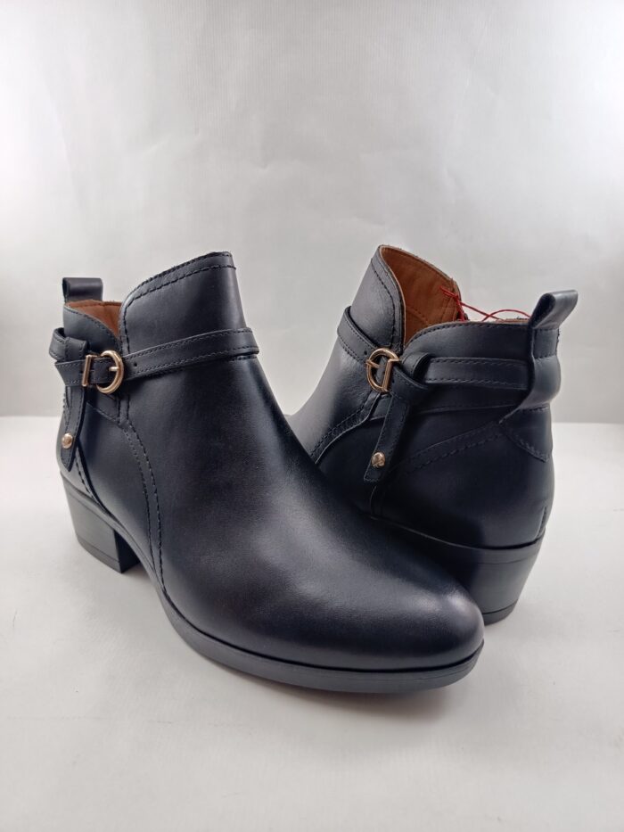 Bota de piel negra con cierre de cremallera, Pikolinos mod. 8901C1 - Imagen 3