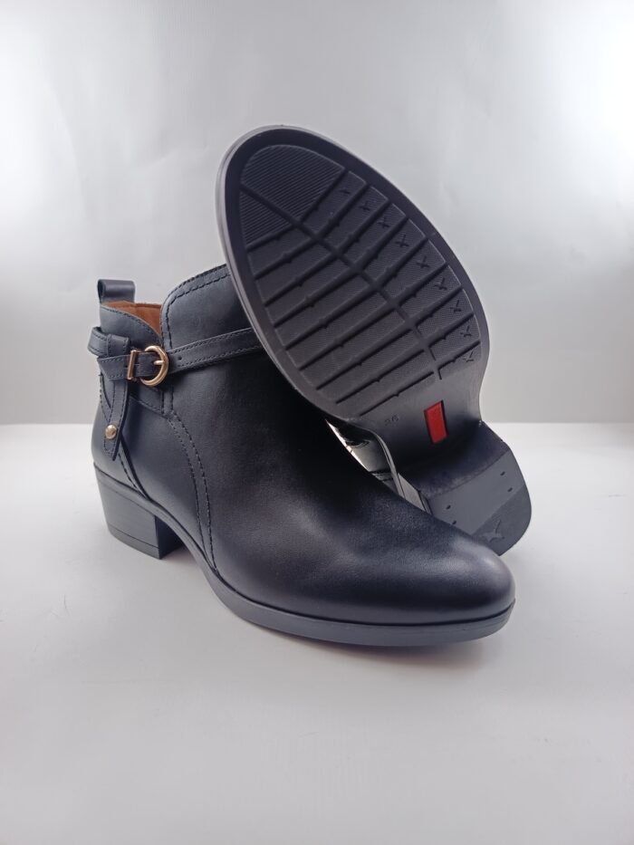 Bota de piel negra con cierre de cremallera, Pikolinos mod. 8901C1 - Imagen 4