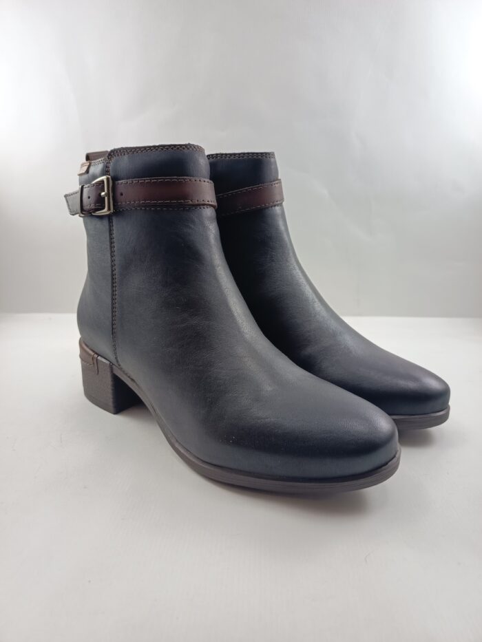 Bota de piel negra con cierre de cremallera, Pikolinos mod. 8622C1 - Imagen 2