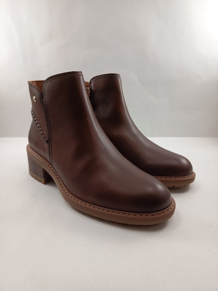 Bota de piel cuero con cierre de cremallera, Pikolinos mod. 8871 - Imagen 2