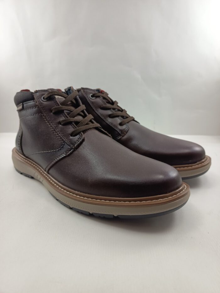 Bota de piel marron con cierre de cordon, Pikolinos mod. 8050C1