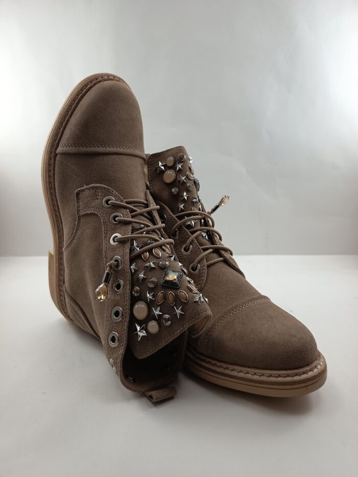 Bota de ante camel con cierre de cremallera, Alma en pena mod. 1000 - Imagen 4