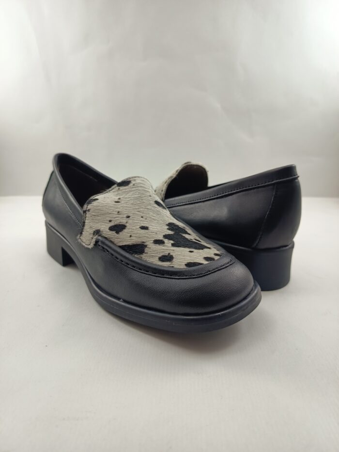 Mocasin de piel negro sin cierres, Wikers mod. Q-231 - Imagen 2