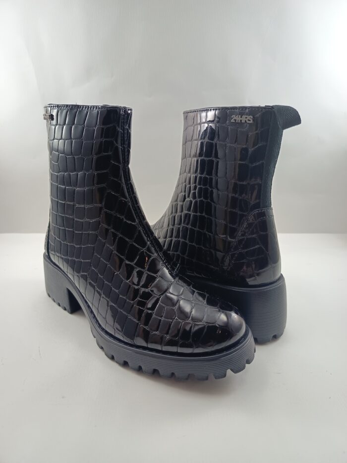 Bota de charol negro con cierre de cremallera, 24H mod 26569 - Imagen 2