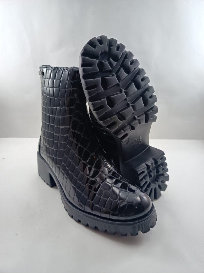 Bota de charol negro con cierre de cremallera, 24H mod 26569 - Imagen 3
