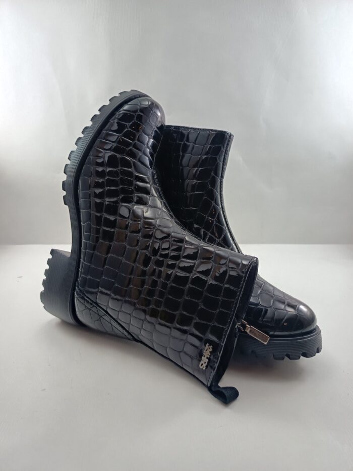 Bota de charol negro con cierre de cremallera, 24H mod 26569 - Imagen 4