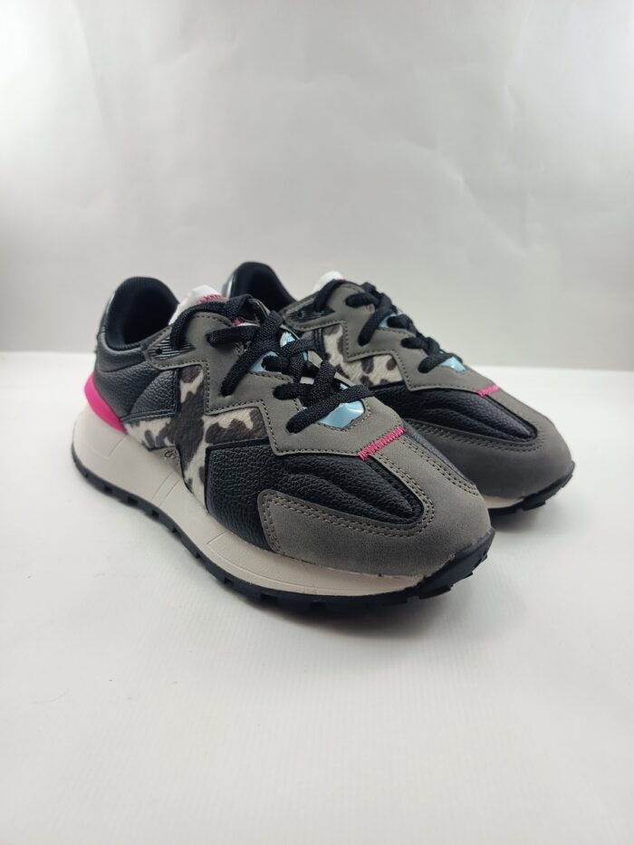 Semi-sport de piel negra con cierre de cordon, Munich mod. 8044007