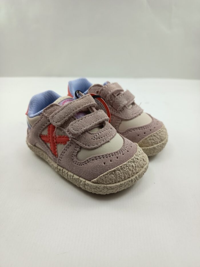 Semi-sport de piel rosa con cierre de velcros, Munich mod. 8172625