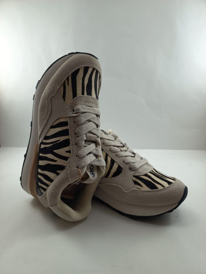 Semi-sport sintetico blanco con cierre de cordon, Gioseppo mod. 77007 - Imagen 4