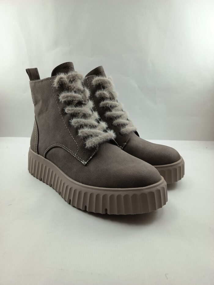 Bota de piel camel con cierre de cordon, Wormann mod. 25251