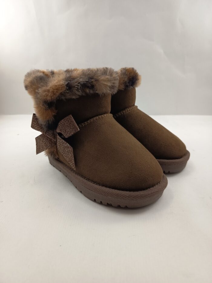 Bota de ante cuero tipo australiana sin cierres, Gioseppo mod. 76395