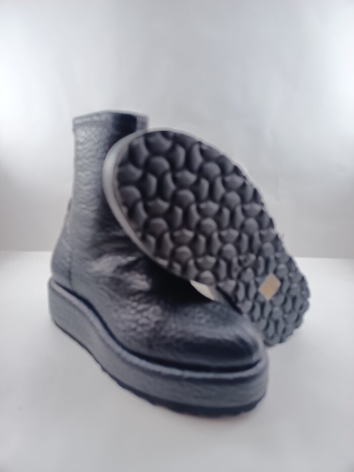 Bota de piel negra sin cierres, Pedro miralles mod. 27311 - Imagen 3