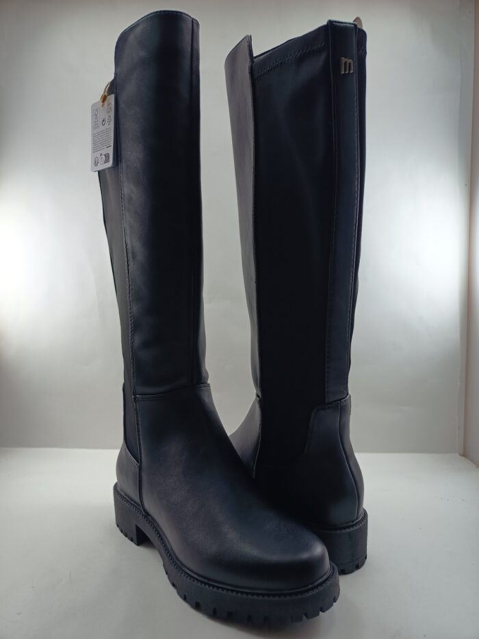 Bota alta de piel negra con cierre de cremallera, Mustang mod. 52458 - Imagen 2