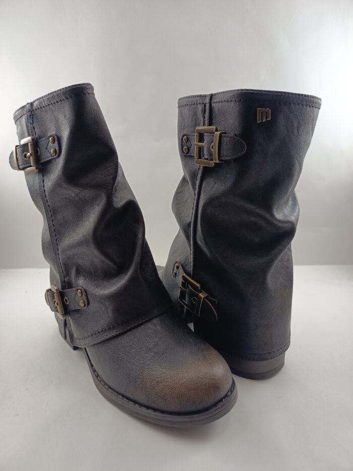 Bota biker de piel negra con cierre de cremallera, Mustang mod. 54683 - Imagen 2