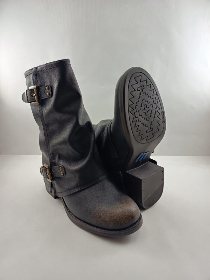 Bota biker de piel negra con cierre de cremallera, Mustang mod. 54683 - Imagen 3