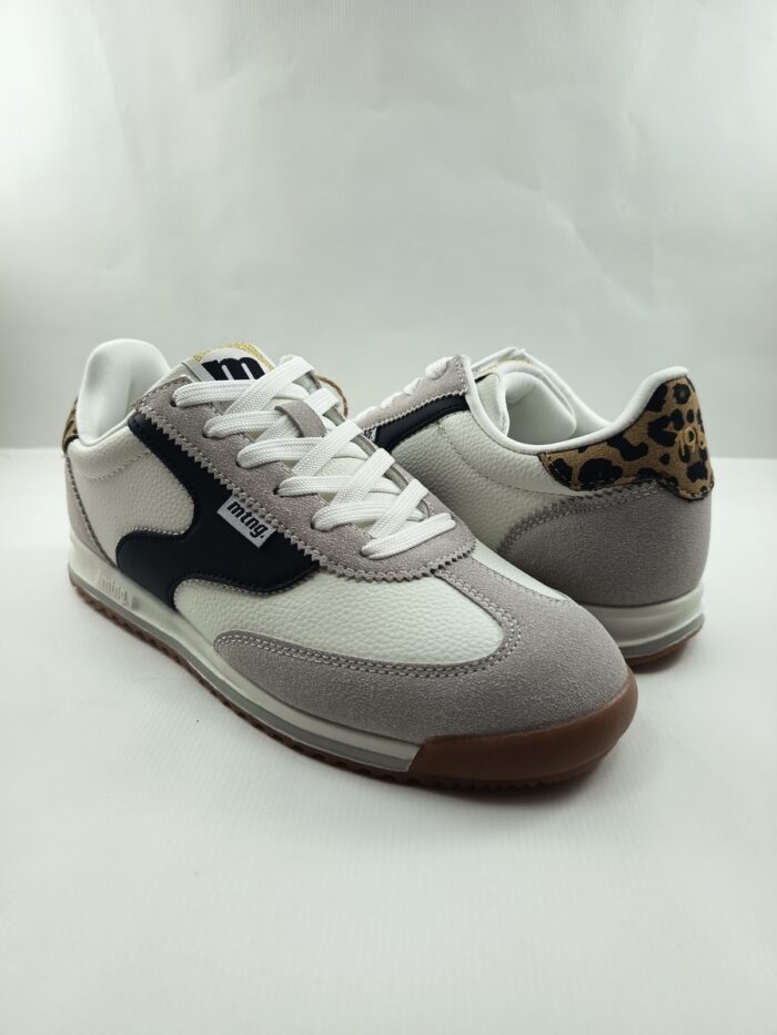 Semi-sport de piel blanco con cierre de cordon, Mustang mod. 60858