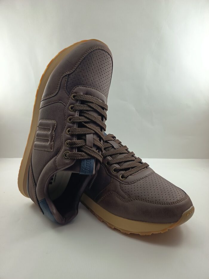 Semi-sport de piel marron con cierre de cordon, Mustang mod. 84755 - Imagen 4