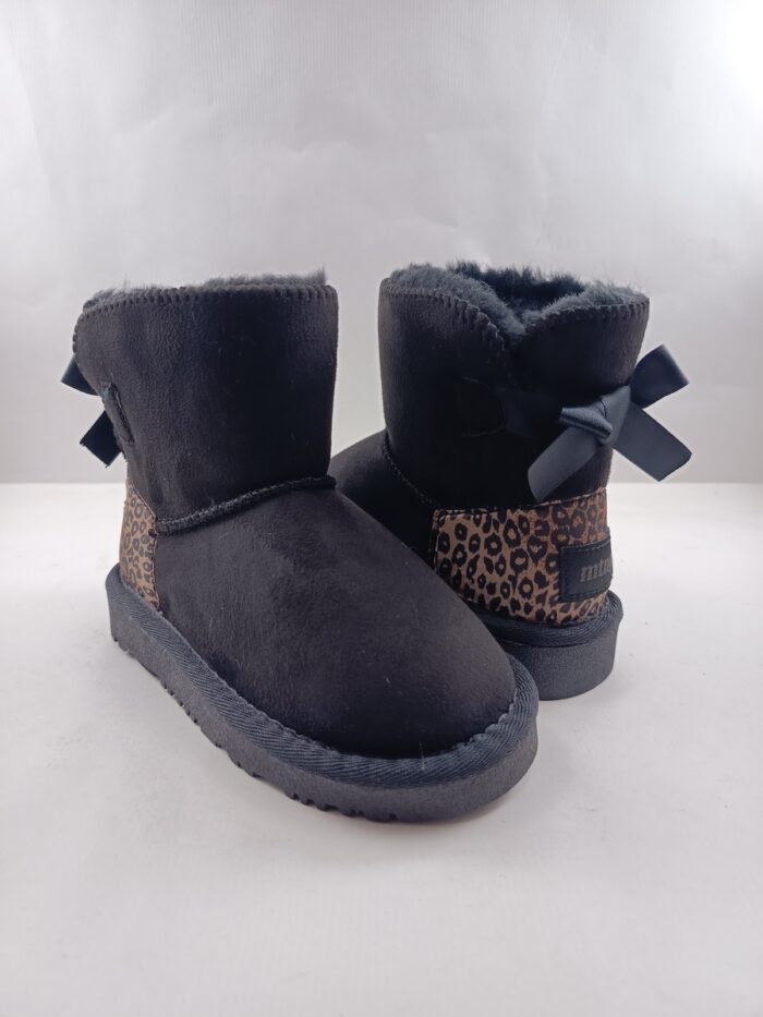 Bota australiana sintetica negra sin cierres, Mustang kids mod. 47951 - Imagen 2