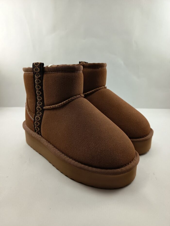 Bota australiana sintetica cuero sin cierres, Mustang kids mod. 49357
