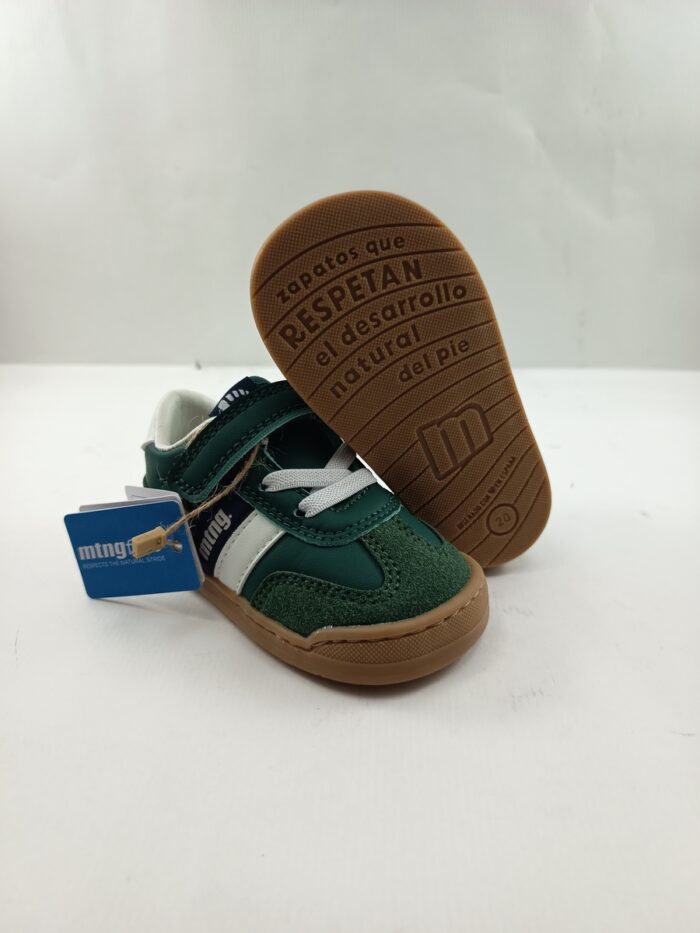Semi-sport de piel verde con cierre de velcro, Mustang kids mod. 49060 - Imagen 3