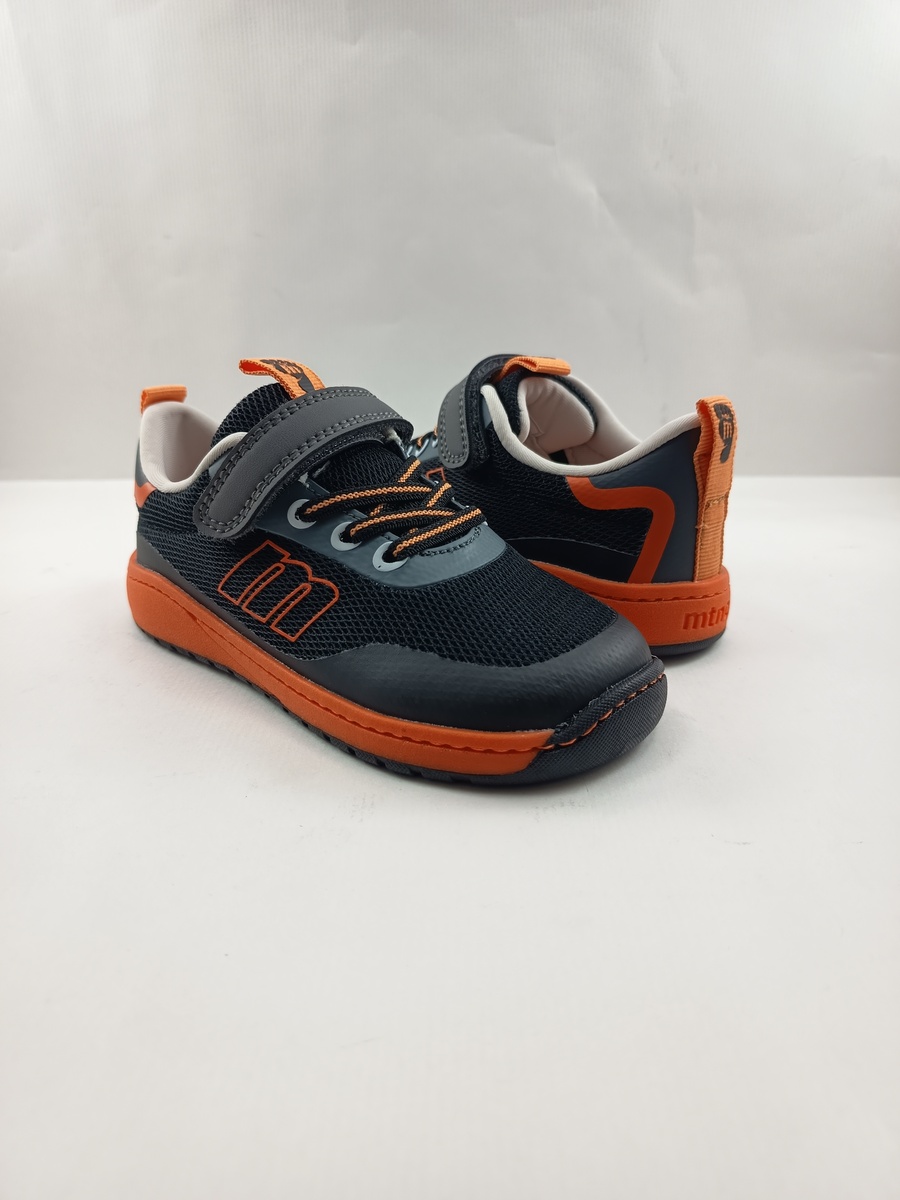 Semi-sport de piel negro con cierre de velcro, Mtng kids mod. 49045 - Imagen 3