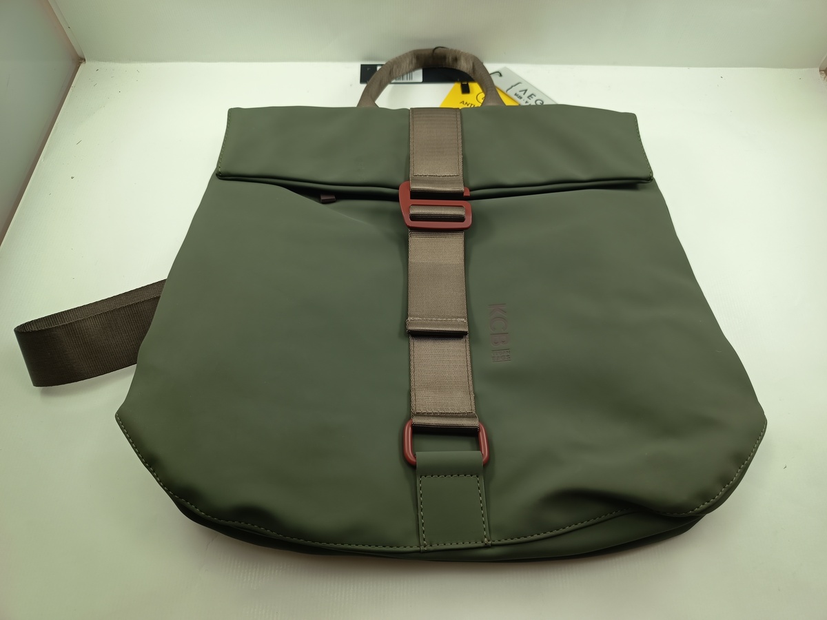 Mochila grande sintetica verde con cierres de cremallera, Kcb mod. 3452
