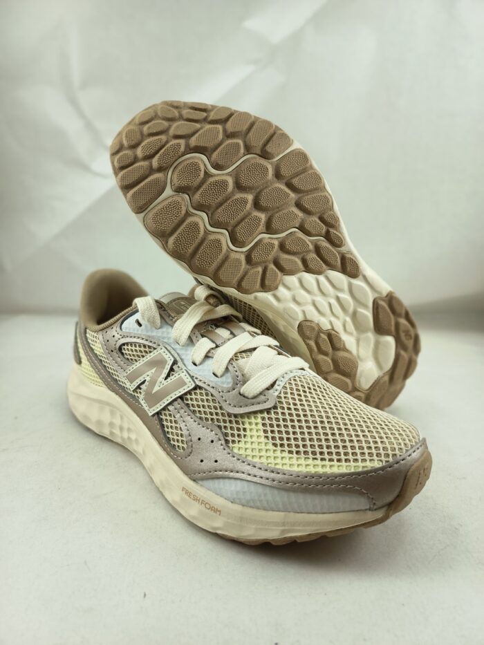 Deportivo sintetico oro con cierre de cordon, New balance mod. Waristg4 - Imagen 3