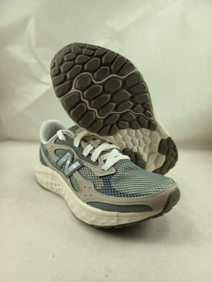 Deportivo sintetico gris con cierre de cordon, New balance mod. Waristm4 - Imagen 3