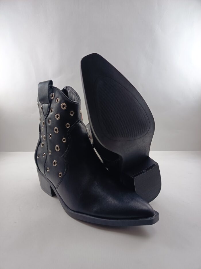 Bota de piel negra con cierre de cremallera, Bb up mod. 2651 - Imagen 3