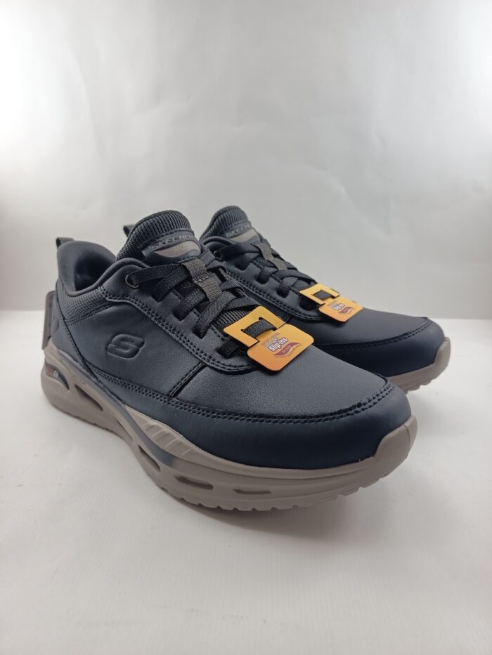 Semi-sport sintetico negro sin cierres, modelo sliping, Skechers mod. 210981